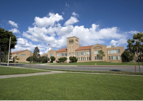 sfu相当于中国什么大学?