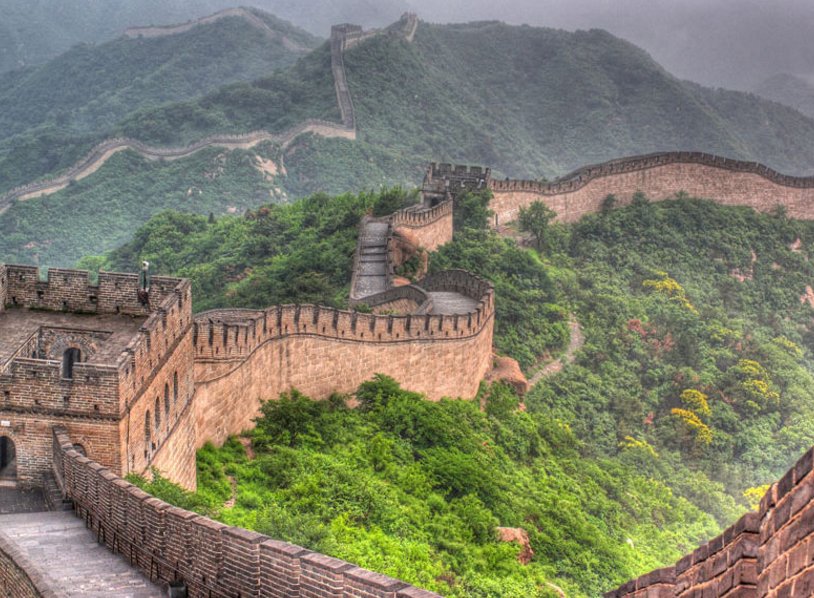 万里长城的实际长度是多少？