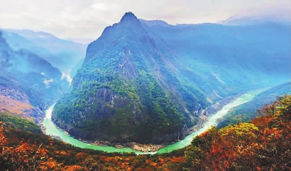 雅鲁藏布大峡谷的大拐弯是怎么形成的