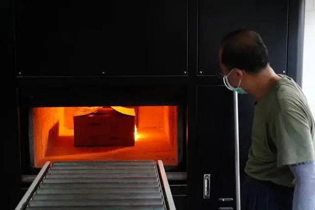 火葬场火化全过程是什么？