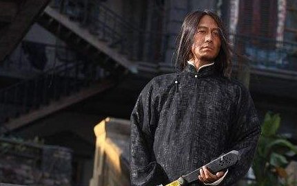 《十月围城》刘郁白历史原型是谁？