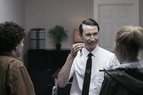 电影《生态箱》的寓意呢？