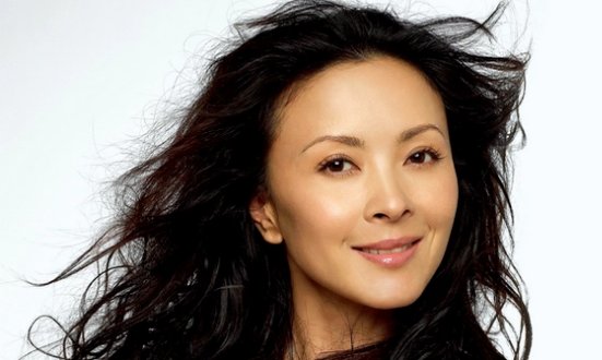 眉佳和周洁怎么不同姓？