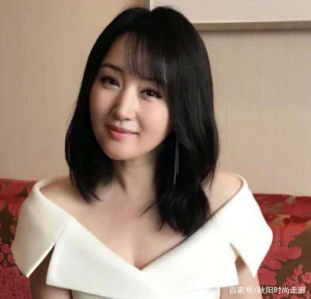 49岁的杨钰莹终于嫁人，男方究竟是什么身份？