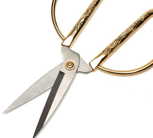 如何自己剪长发