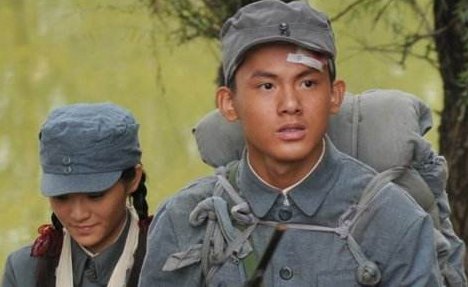 电视剧《粟裕大将》中丁济黄的历史原型是谁？