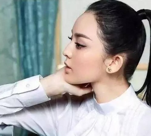 如何自己剪长发