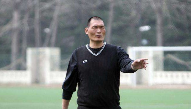 你如何评价纪敏尚这位篮球运动员？