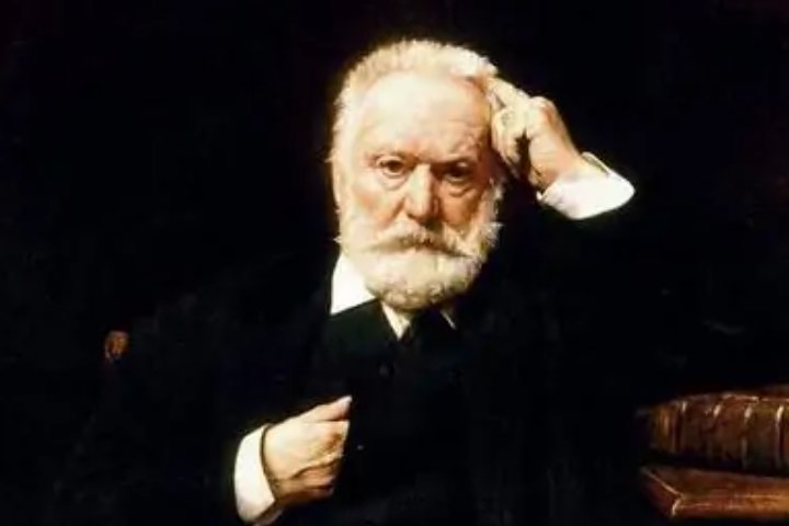 《巴黎圣母院》的作者是谁？