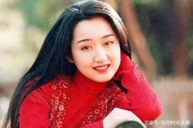 49岁的杨钰莹终于嫁人，男方究竟是什么身份？