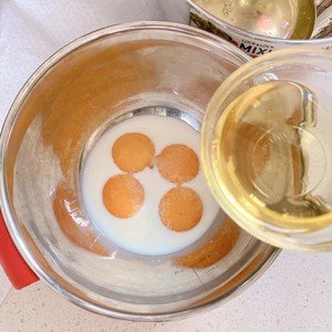 电饭煲蛋糕的简易做法