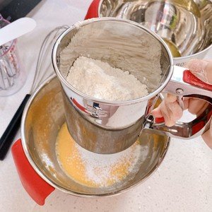 电饭煲蛋糕的简易做法