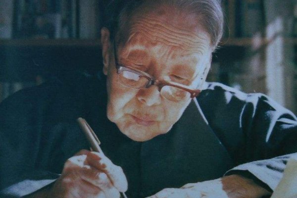 冰心原名叫什么呢?