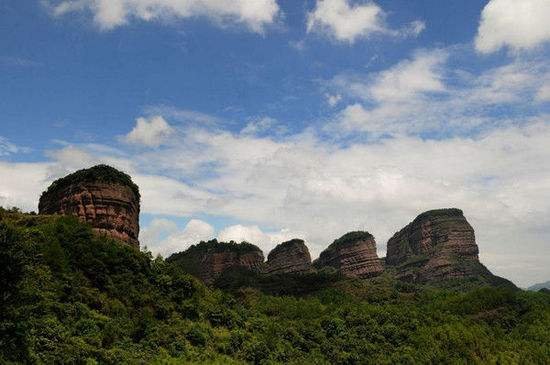 “据”字有什么读音要两个读音以上,要组词