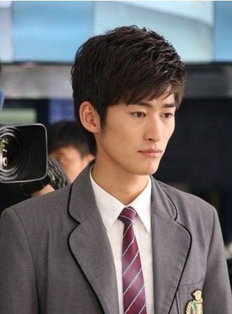 幕容云海是谁演的？