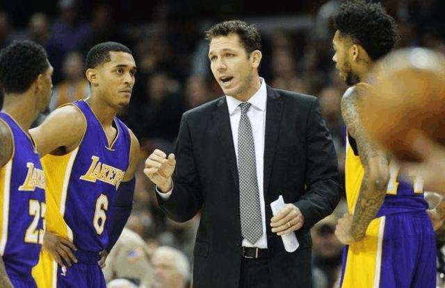 卢克-沃顿的职业生涯有什么经历？