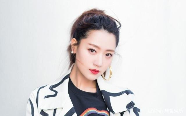 她与阚清子同时出道,7年前阚清子给她做配,白冰如今怎样了?