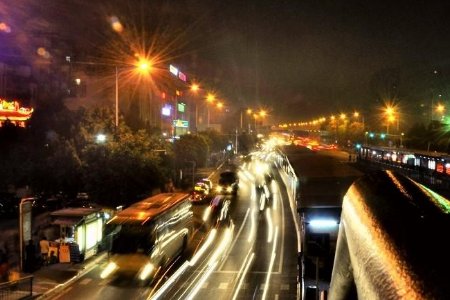 霓虹灯下的夜晚的句子有哪些？