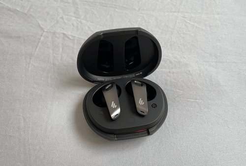 入耳式耳机和耳塞式耳机哪个好？