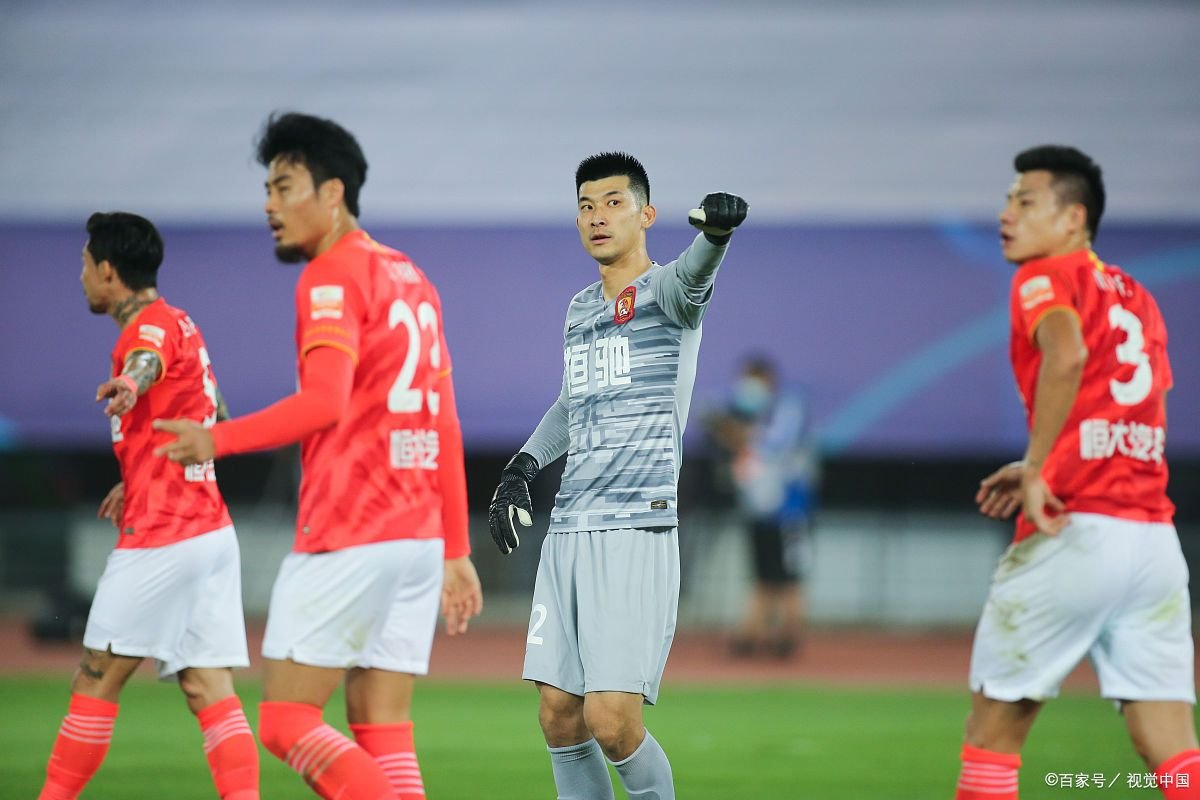 现在的广州恒大淘宝队,有哪些球员是顶梁柱?