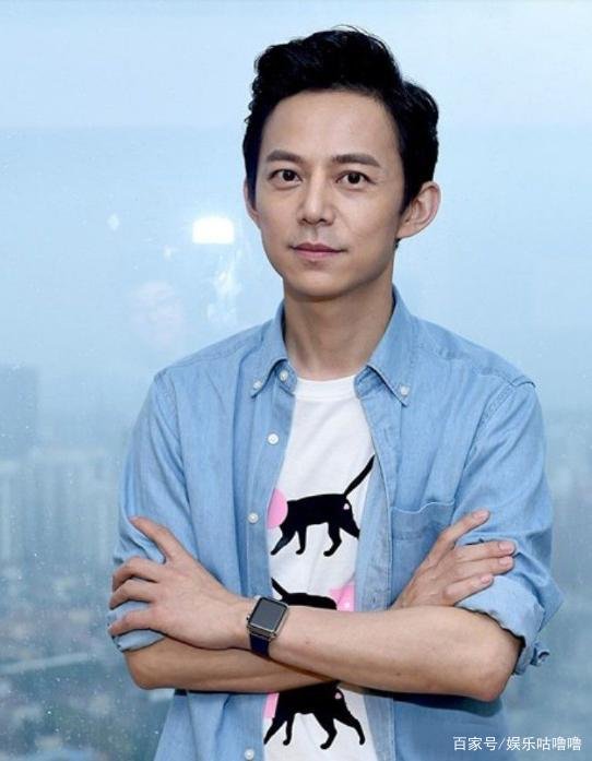 6年前何炅被举报“吃空饷”以辞职收尾，现在又人设翻车，他还能走多远？