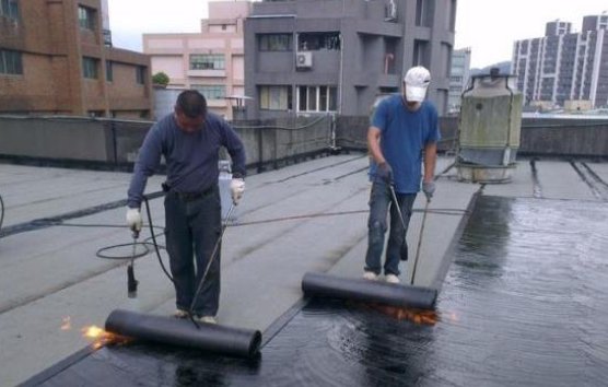 楼顶补漏永久方法