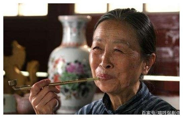 83岁张少华晚年被曝丑闻，如今身败名裂，她到底得罪了谁？后来怎样？