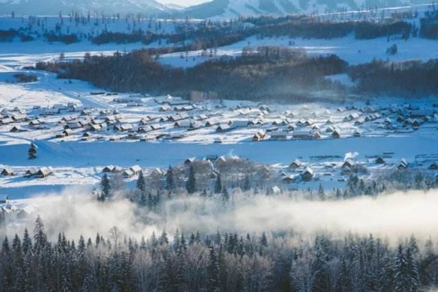 世界上最冷的地方是奥伊米亚康，为何不是南北极？