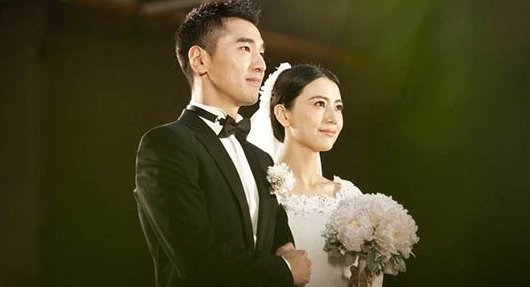 赵又廷当街拥吻高圆圆高调秀恩爱吗？