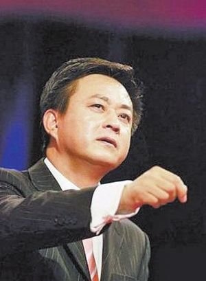 之前被各种负面新闻缠身央视主持人朱军，他现在的近况怎么样？