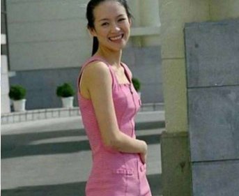 章子怡校园旧照曝光,这才是真正的女神,她17岁时究竟多迷人?