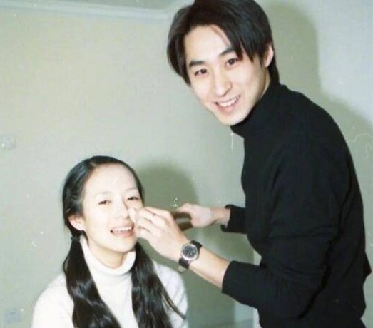 章子怡校园旧照曝光,这才是真正的女神,她17岁时究竟多迷人?