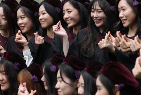韩国女校限制内衣颜色,这些校规是否应予以废除?