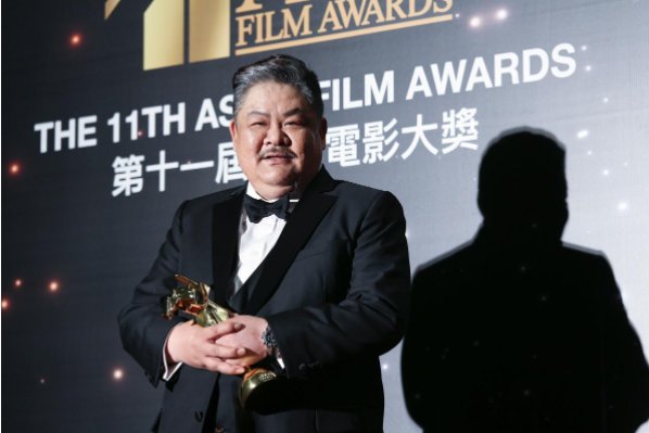 林雪演戏被喂烂提子,演员演戏真的要如此较真吗?