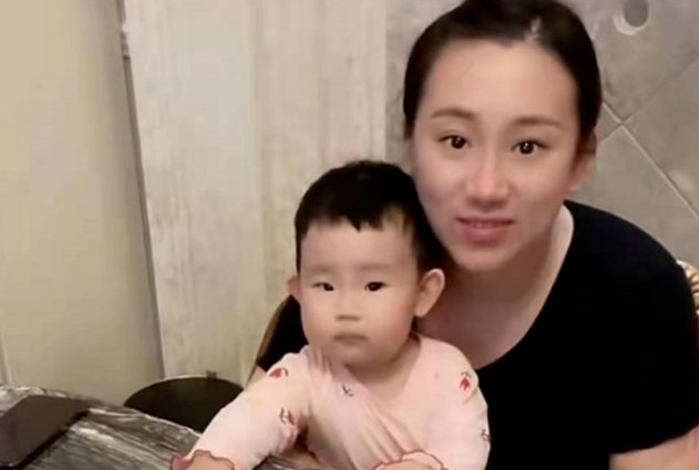 丫蛋自曝三胎流产，与王金龙离婚嫁同门师弟，女儿的样貌如何？