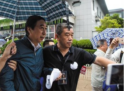 唐杰忠遗体告别仪式在哪里举行？