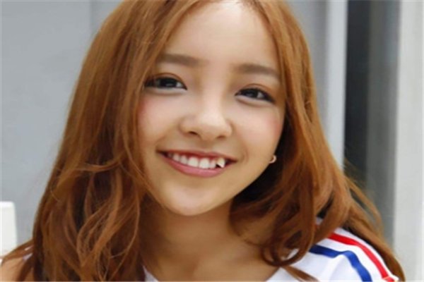 板野友美节目中公开怀孕消息，她老公是谁？