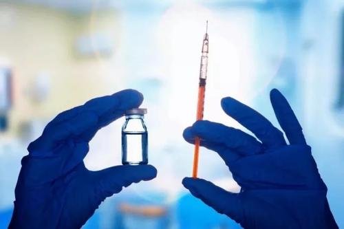 1小时打疫苗60人护士手磨出血，这名护士怎样做到这个速度的？
