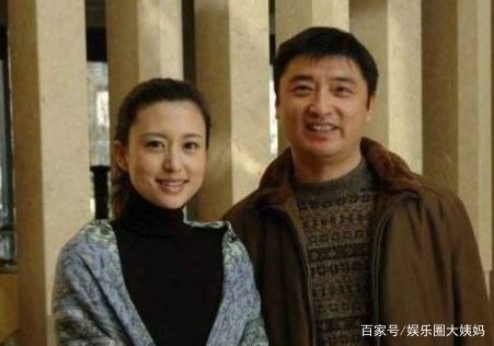 她曾是央视主持人，正红时嫁给了富豪，如今生活幸福，她是谁？