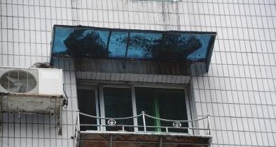 宿迁一男童被锁家中,玩耍时不慎从五楼坠落,是否有生命危险?