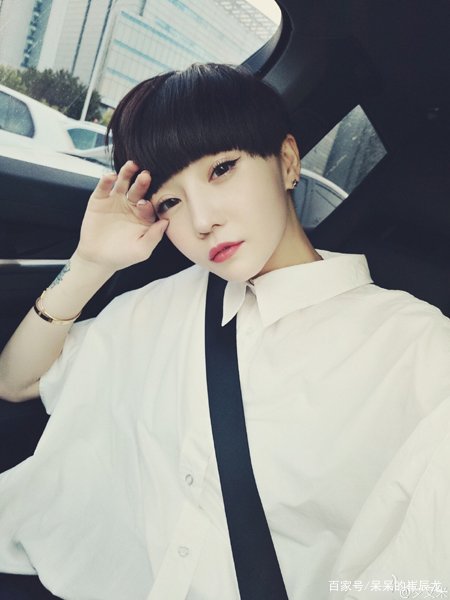离婚4年了,高晓松还是原来的高晓松,夕又米却让人认不出了,你怎么看?