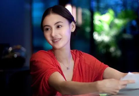 张柏芝因患耳弱说话大声,遭儿子抱怨嗓门大,为何至今未告诉孩子们?