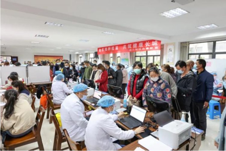 新冠疫苗不得强制要求全员接种，如果是你会去接种吗？