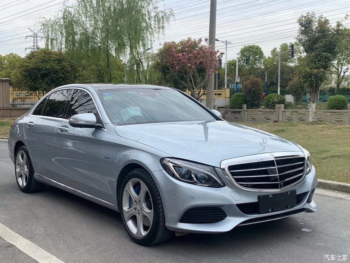 宇宙最强奔驰C350eL，最主要他的配置实在吸引我