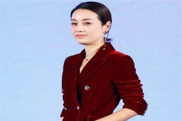 文章离婚被拍到发飙,朝路人砸手机,能克制自己的脾气有多重要?