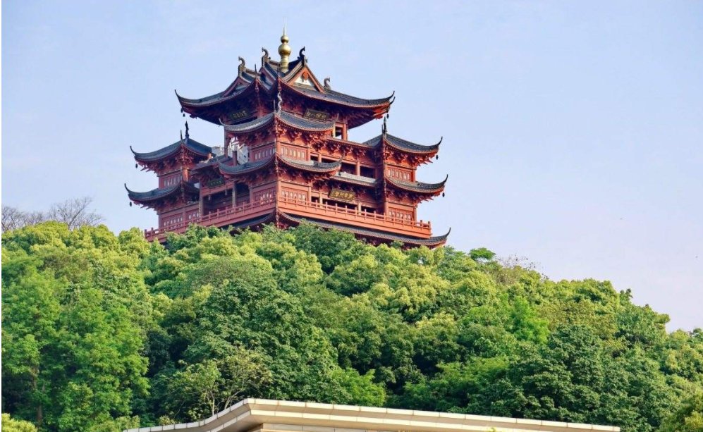 西湖一日游哪个景点必去？