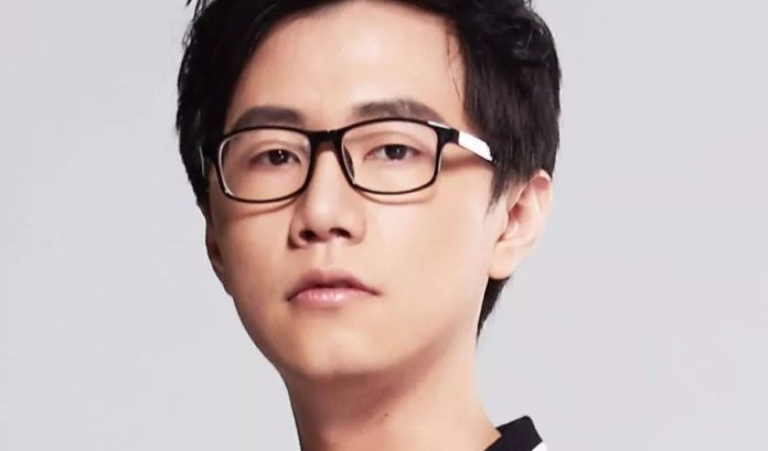 王思聪为好友婚礼做伴郎，豪送私人订制豪车对此你怎么看？