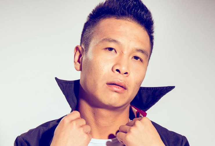 我们是兄弟，今生在一起……是什么歌曲