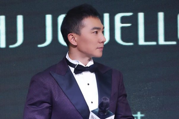 刘畊宏草原抖肩操上线了，做这个健身操的时候需要注意什么？
