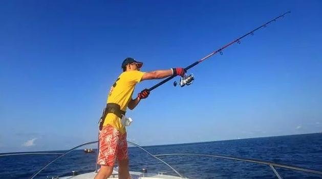 青岛海钓大爷落水1小时奇迹获救，海钓需要注意哪些问题？